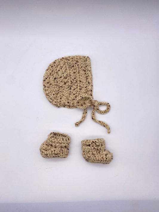 Newborn Chocolate Chip Bonnet and Booties